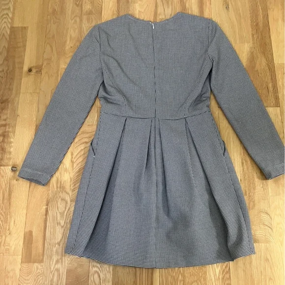 Aritzia Sunday Best Tartine mini houndstooth long sleeve dress - Picture 5 of 12